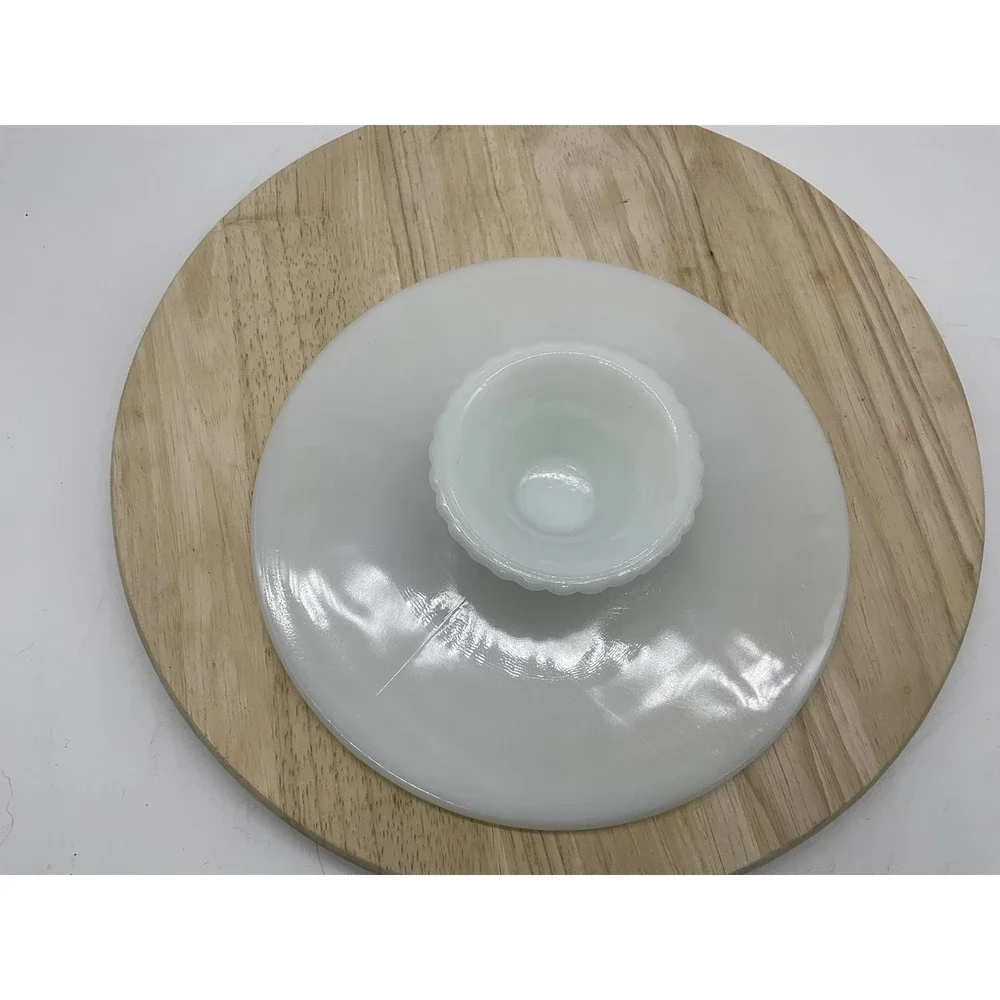 Vintage Milk Glass Cake Stand White 10 Inch Sunburst Scalloped Pedestal‎ Platter